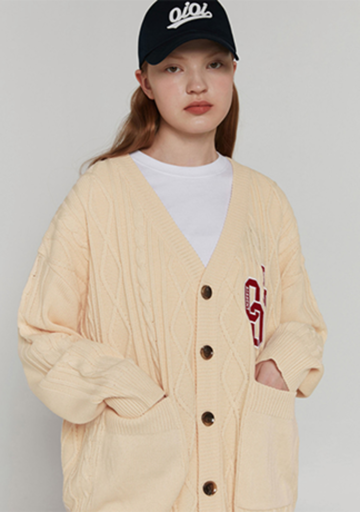 OIOI_OVERSIZED CABLE KNIT CARDIGAN